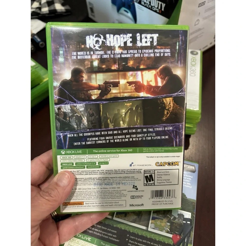 Resident Evil  (Microsoft Xbox 360, 2012) - 2 Discs -‎ Tested & Working